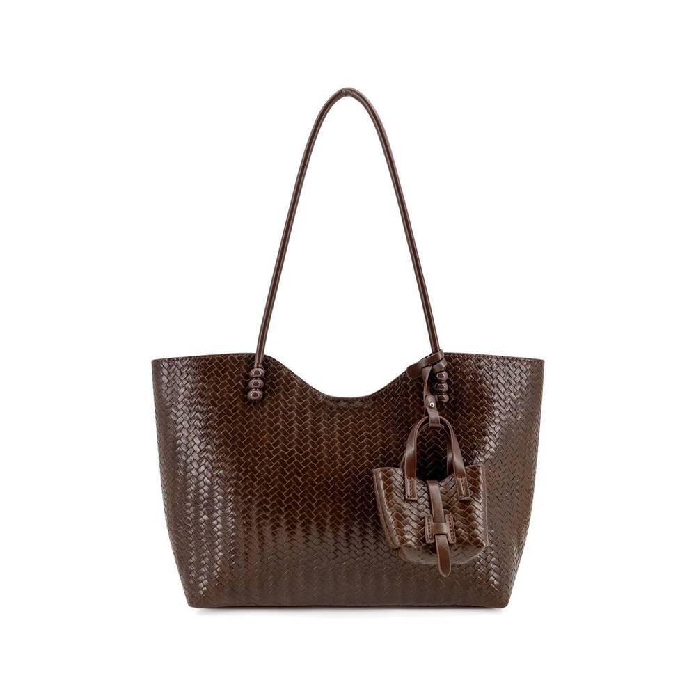 NEW LIKE DREAMS women's aveline woven tote bag in chocolate brown